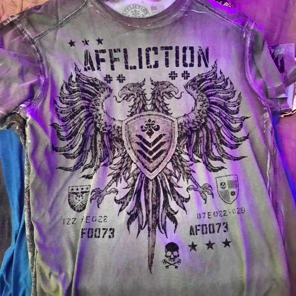 Men's affliction t-shirt extra extra large